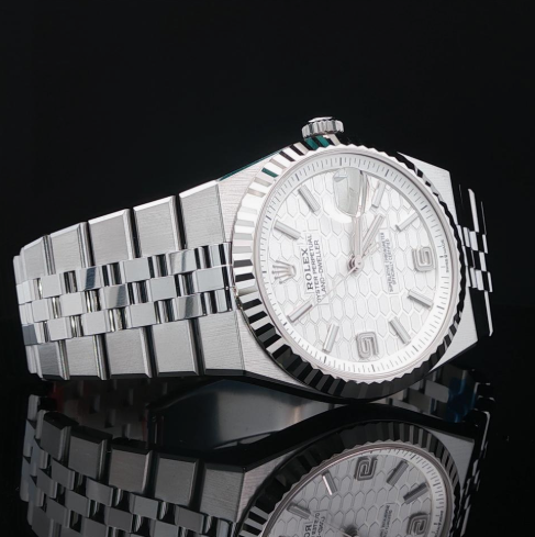 Rolex Land-Dweller